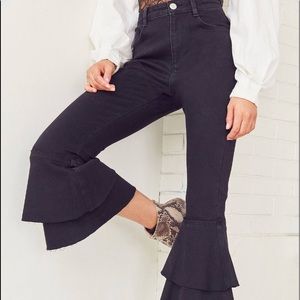 BDG Urban Outfitters Ruffle Flare Jean 28